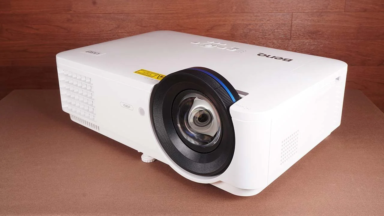 BenQ_LH820ST_PJBProdShot#2 - Projector Reviews Images